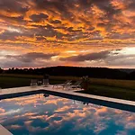 Casa vacanze Domaine de Cazal - Gîte 4 pers avec piscine au cœur de 26 hectares de nature préservée *